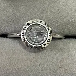 Anillo clásico circonia