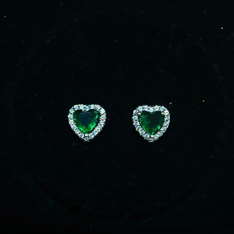 Arete de Corazón Piedra Verde