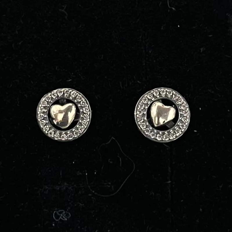 Aretes con corazón pequeños 