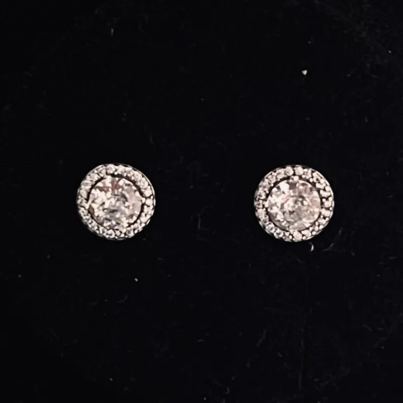 Aretes de brillo redondo 