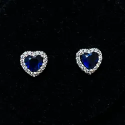 Aretes de corazón azul 
