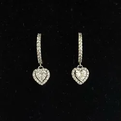 Argollas corazón colgante blanco 