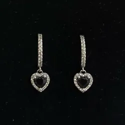 Argollas corazón colgante negro 