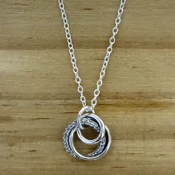 Cadena de Aros entrelazados 