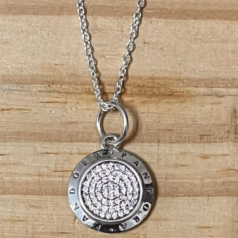 Cadena logo plateado  