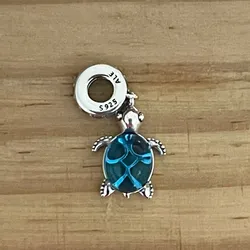Charm Tortuga Azul Claro