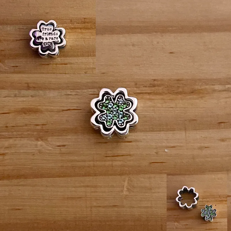 Charm trébol fijo 