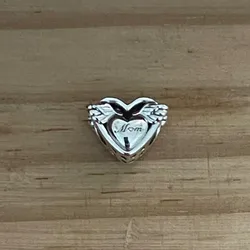 Charm Corazón Mom Alas