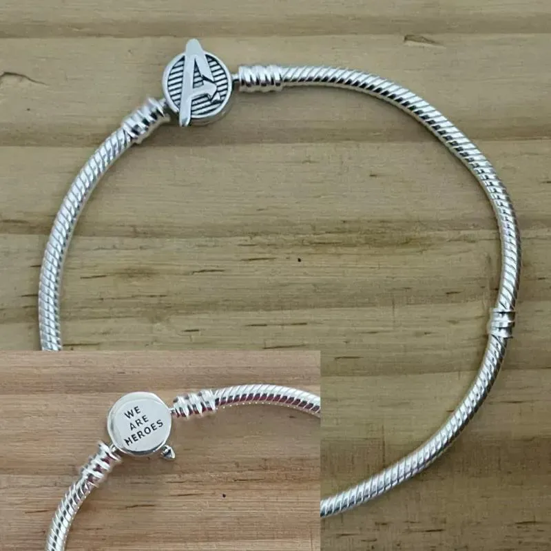 Pulsera flexible avengers 