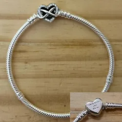 Pulsera flexible corazón infinito