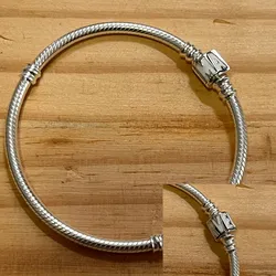 Pulsera flexible de Marvel 