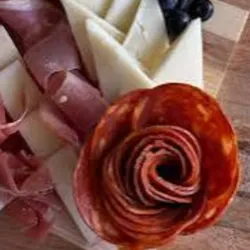 Manjar de queso y embutidos 