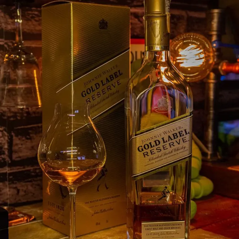 Jhonnie Walker Dorado (P)