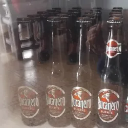 Cerveza Bucanero (botella)