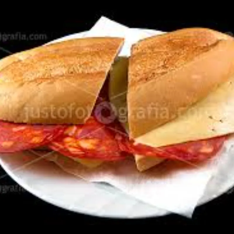 Sandwich de Chorizo  Bravo