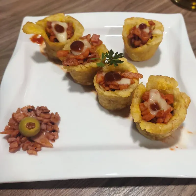 Tostones Rellenos con Jamón 