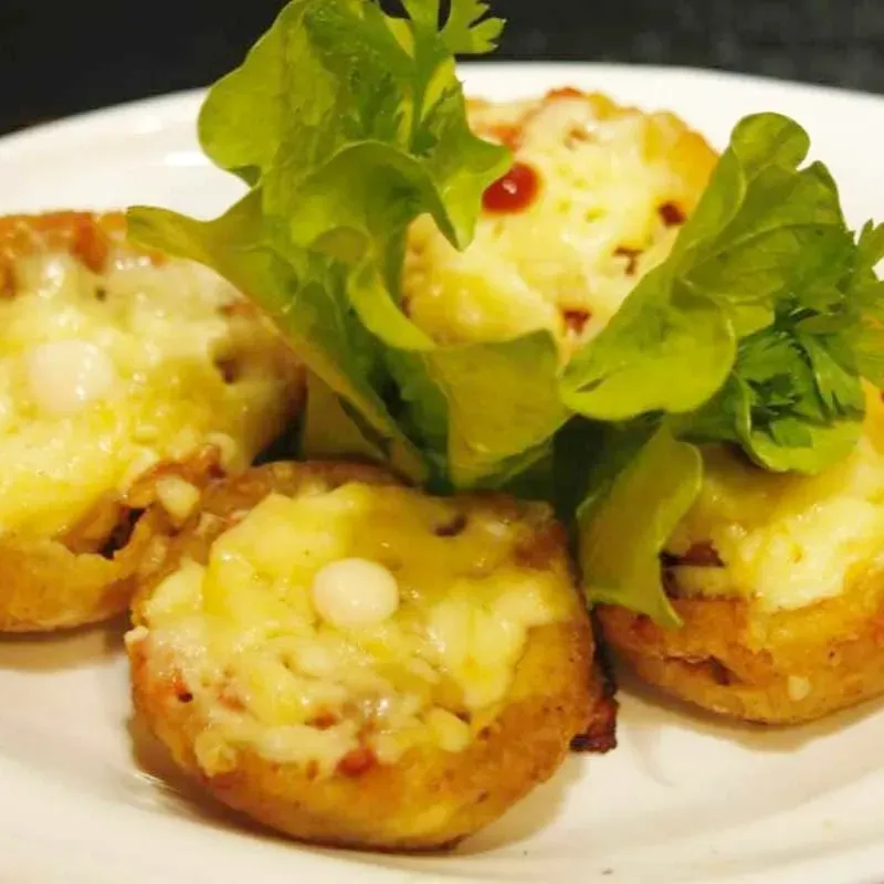 Tostones Rellenos de Queso