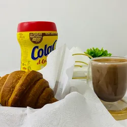 Chocolate caliente o Café con leche