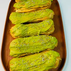 Éclair de pistacho