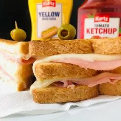Sandwich de jamón y queso 