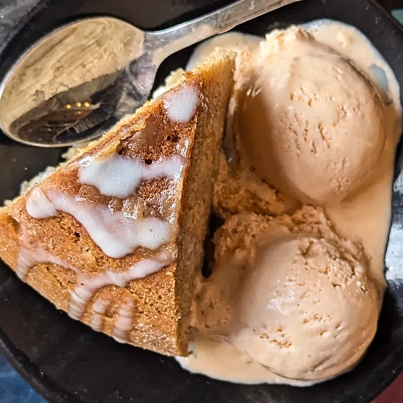 Panetela con helado 