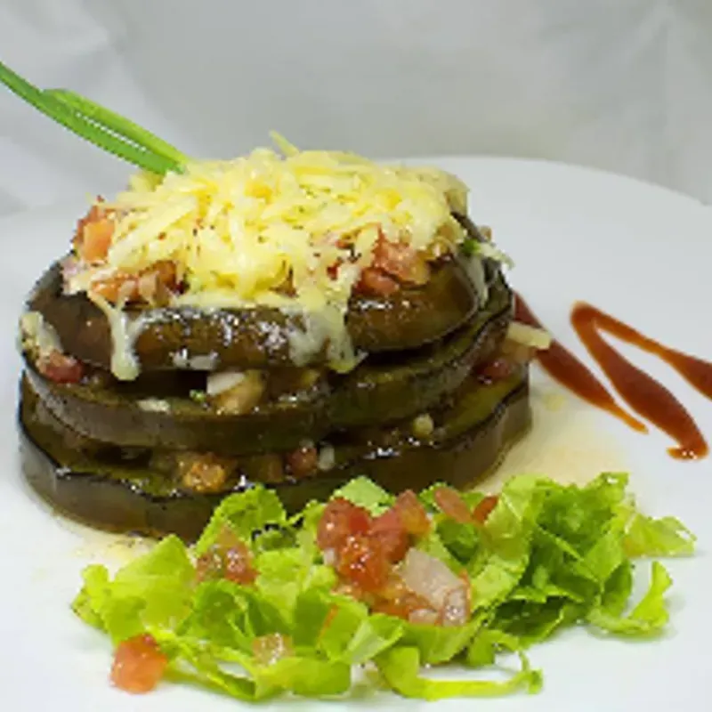 Berenjena con queso gratinado / Aubergine with cheese au gratin