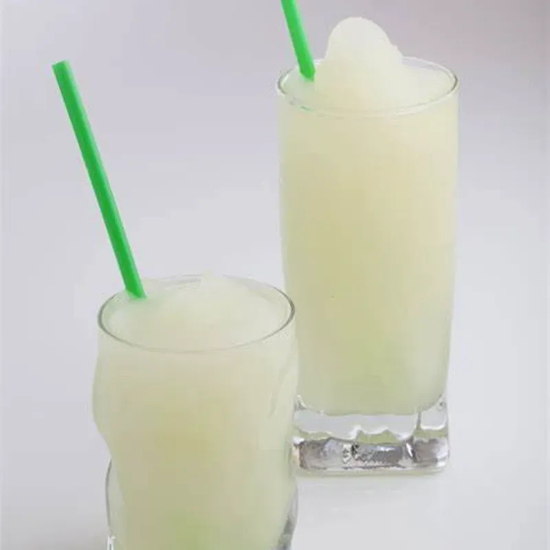 Limonada tropical natural o frape / Natural tropical lemonade or frappe