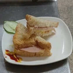 Pan con Jamón y Queso (pan de molde)