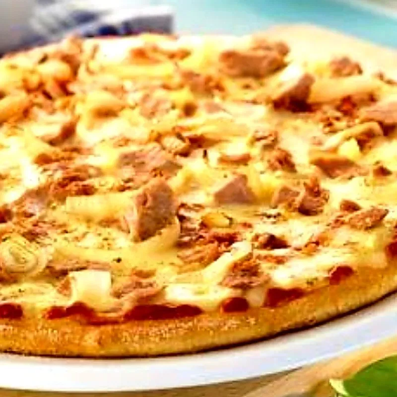 Pizza de atún