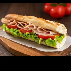 Sándwich jamón pan baguette 