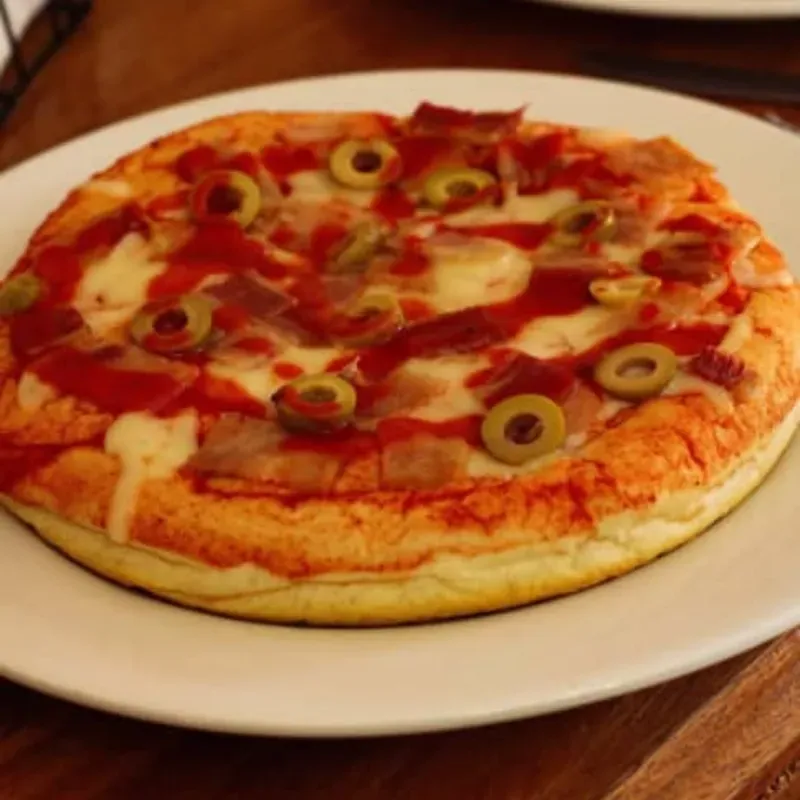 Pizza Bacon  y Aceitunas 
