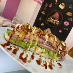 Bocata de Jamon, Bacon y Queso.