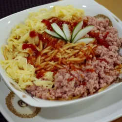 Espaguetis de jamón y queso 