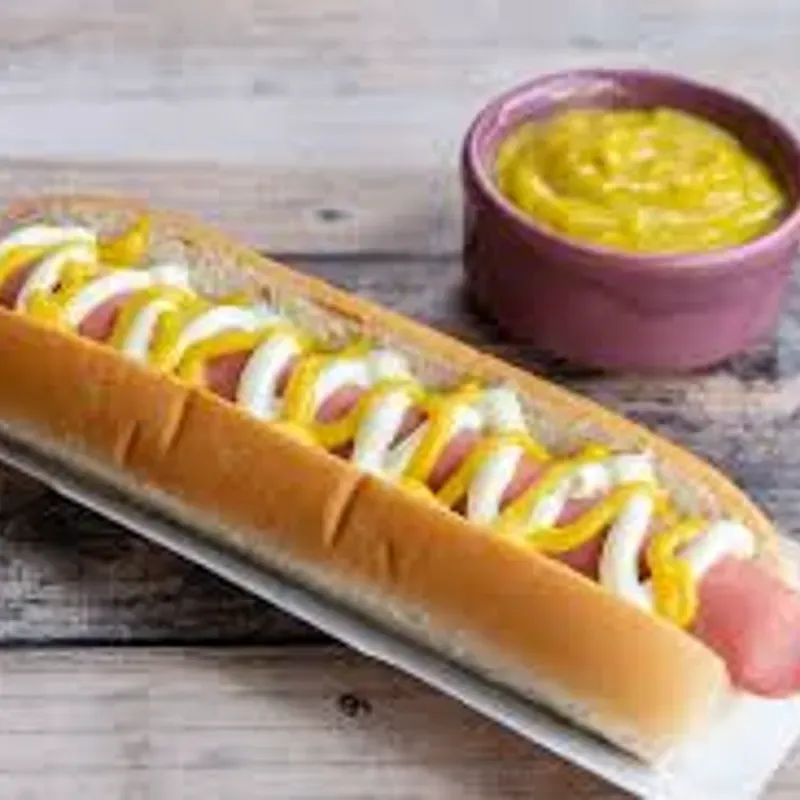 PAN CON SALCHICHA