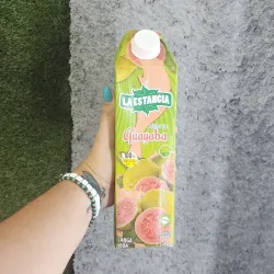 Jugo de caja grande