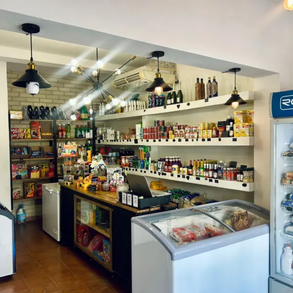 “¡Cafeto_Mio lo tiene todo! Desde artículos de limpieza hasta los alimentos más frescos y sabrosos, siempre con calidad y buen precio. ¡Ven y resuelve tu día en un solo lugar!”
