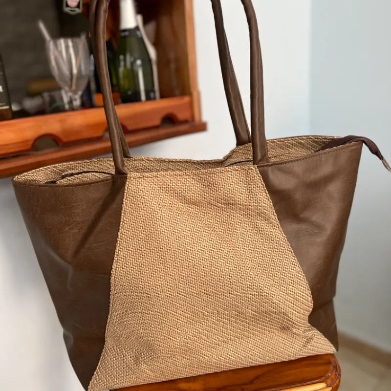 Cartera Grande de Vinil y de Yute