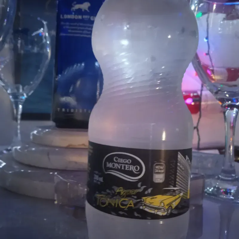 AGUA TONICA