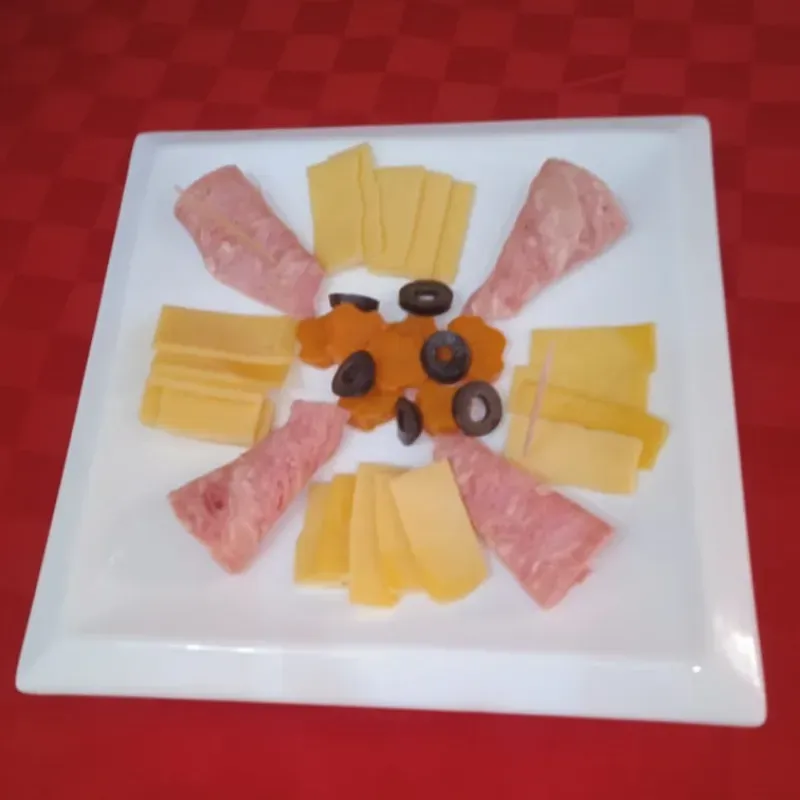 ENTREMÉS DE JAMÓN Y QUESO G.