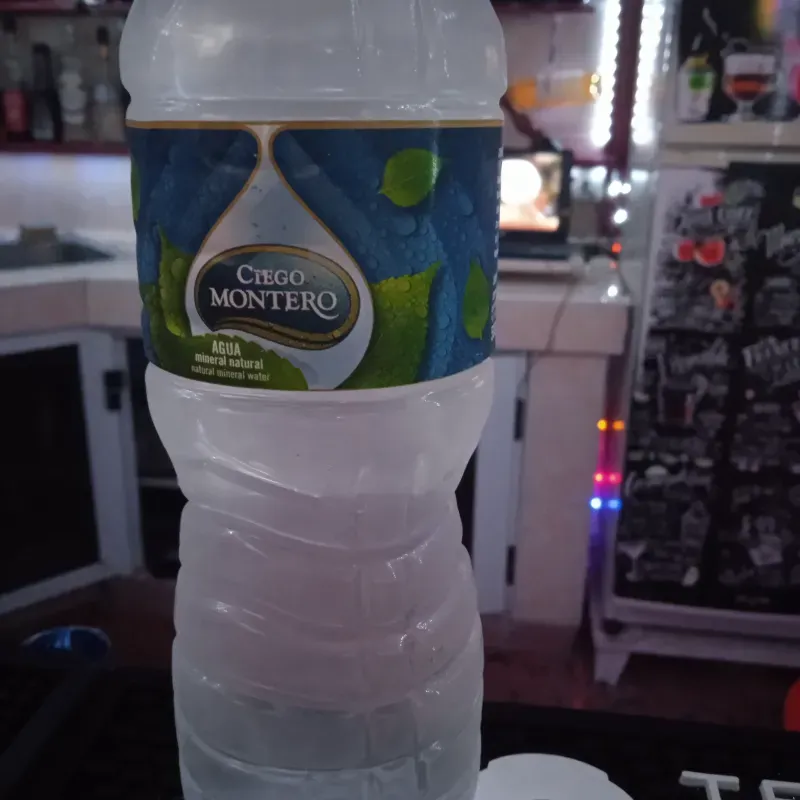AGUA NATURAL