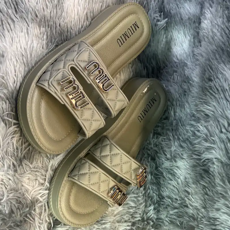 Sandalias Miu Miu