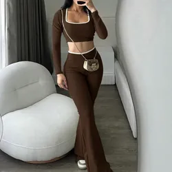 Conjunto de manga larga y pantalones acampanados de cintura baja