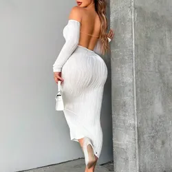 Vestido de mangas largas y espalda descubierta