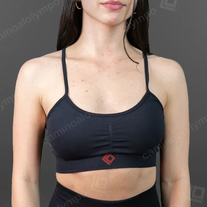 Top deportivo BASIC negro