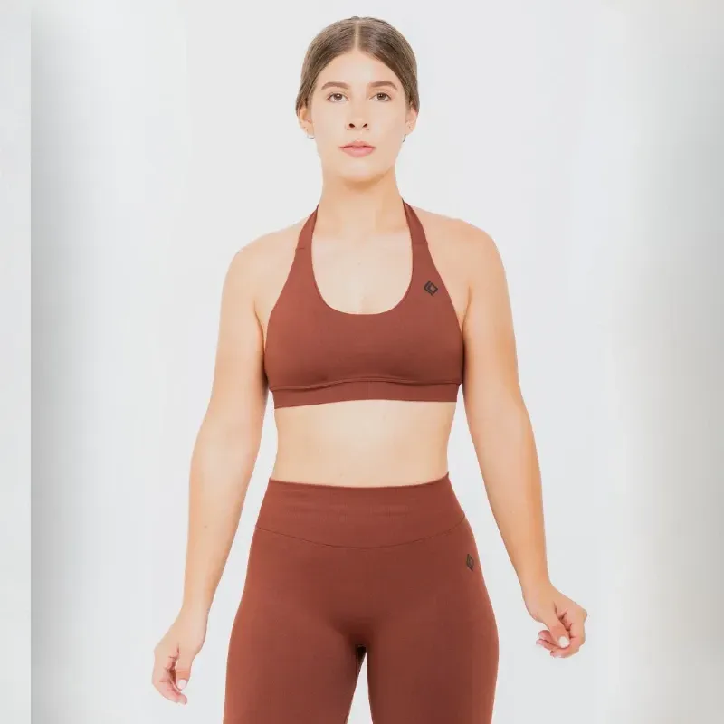 TOP DEPORTIVO ESTILO HALTER BASIC – MARRÓN L