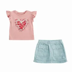 Conjunto Blanco y Fucsia de Pullover con Corazones y Saya 