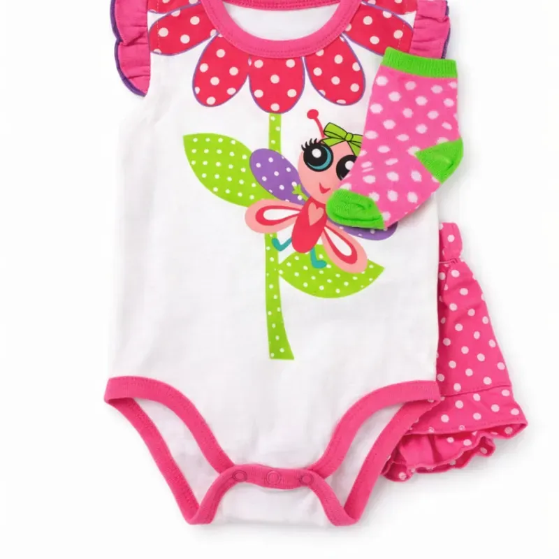 Conjunto Blanco y Rosa con Body, Cubrepañal y Sombrero de Flores para Bebé