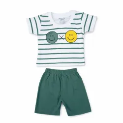 Conjunto Blanco y Verde con Pullover de Rayas y Short 