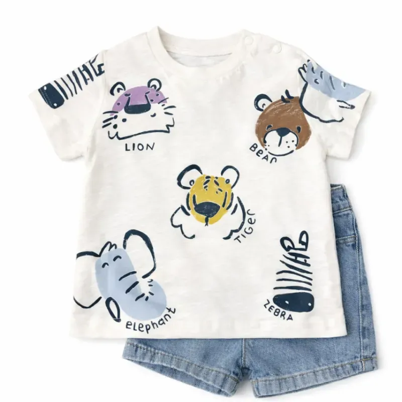 Conjunto Camiseta con Animales y Short de Mezclilla