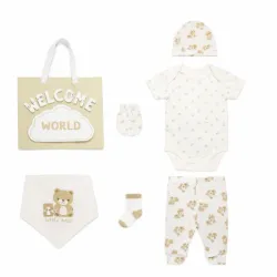 Conjunto Crema con Body Ositos, Pantalón y Gorro para Bebé